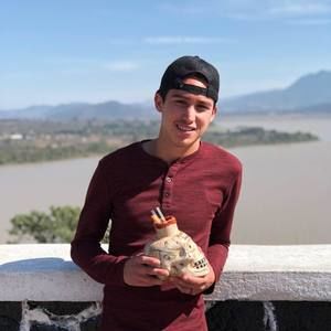 Meet your Posher, Fabian